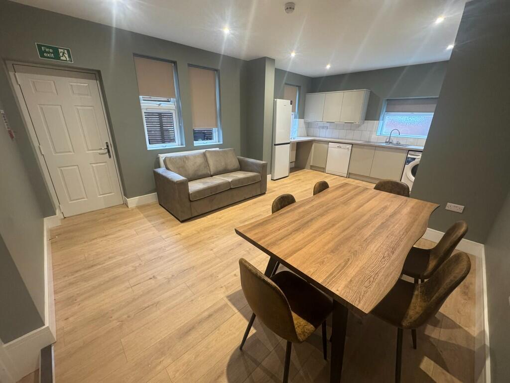 1 bedroom house share for rent