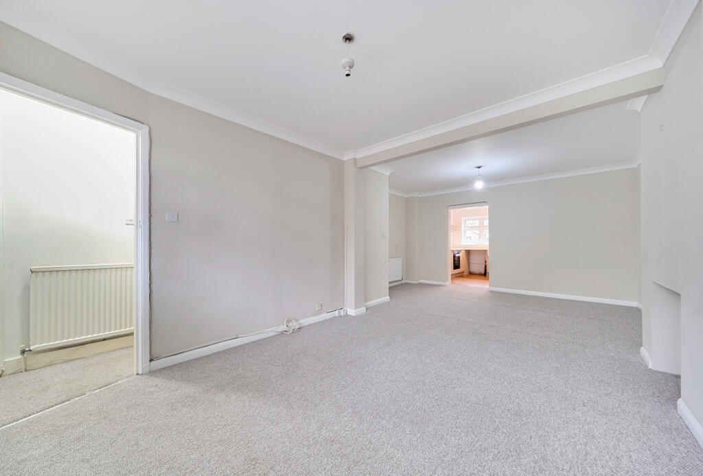 House in Romford - View 5