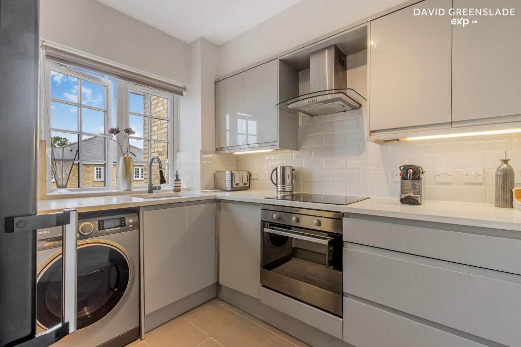 Apartment in London - View 5