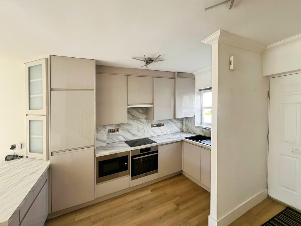 Gilbert Way, Canterbury, Kent photo 4