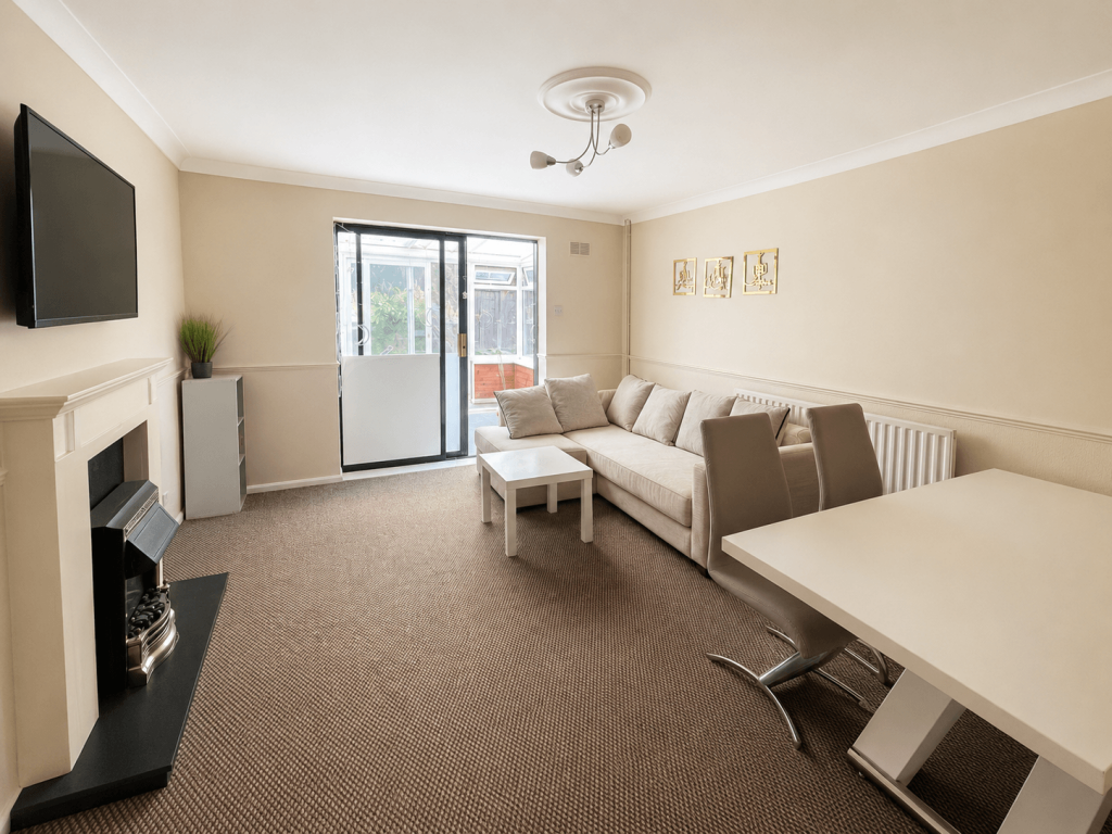 House in Sandwell, Tantany Estate, Tantany - More