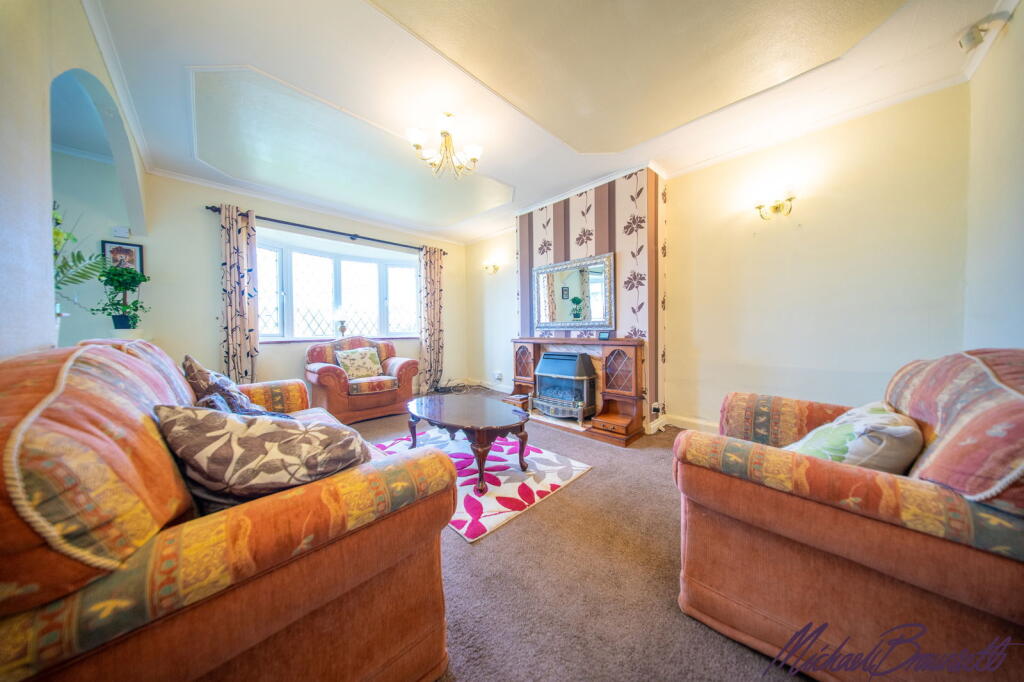 Gregory Crescent, Bradford, BD7 4PG photo 4