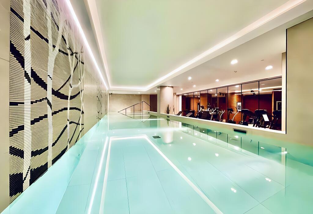6 Exchange Gardens, London, SW8