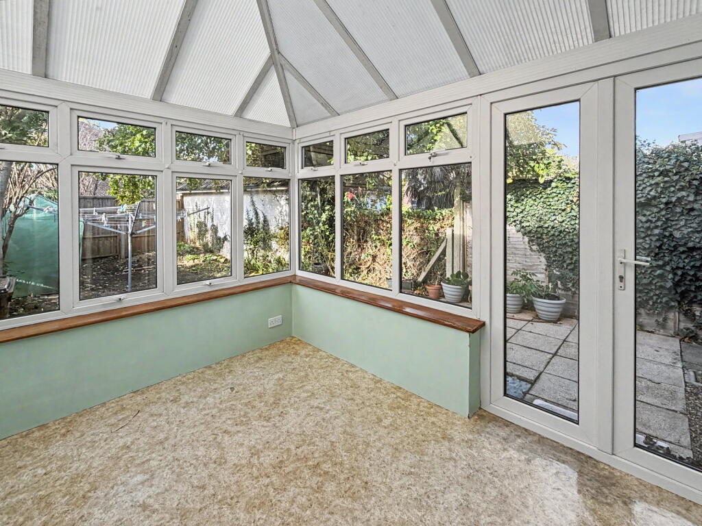 House in Basingstoke and Deane, Chineham - More