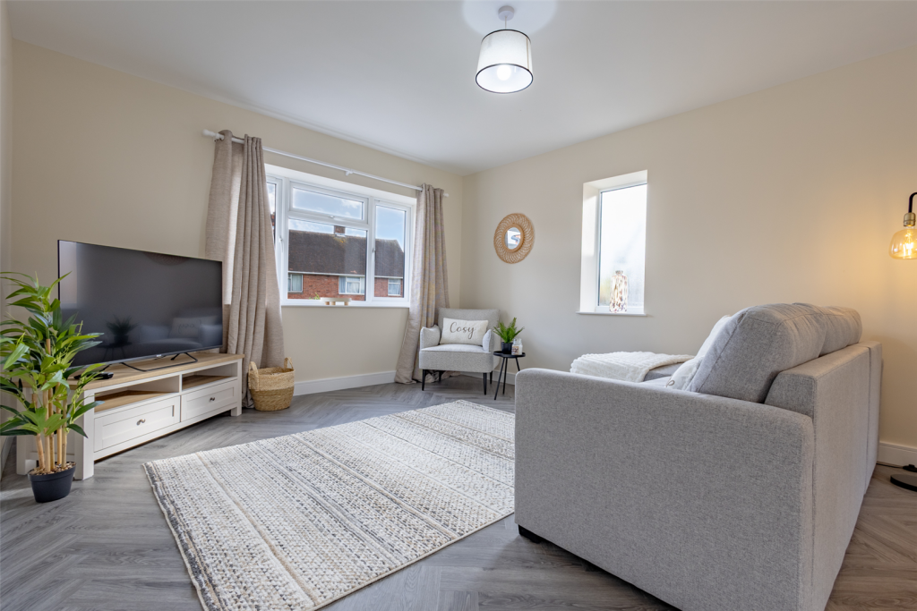 House in Worcester - View 5