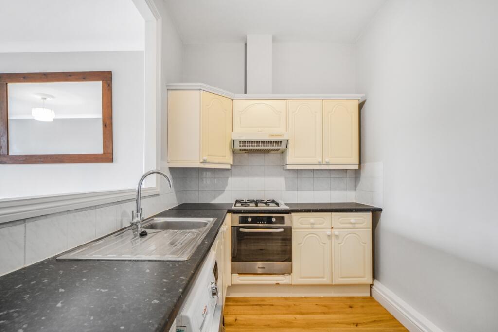 Apartment in London - View 4