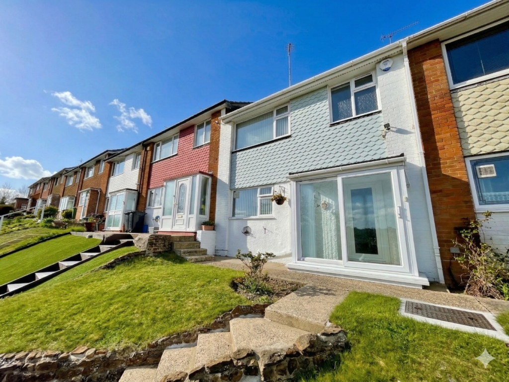 Main image of property: Polzeath Close, Luton, Bedfordshire, LU2 9LJ
