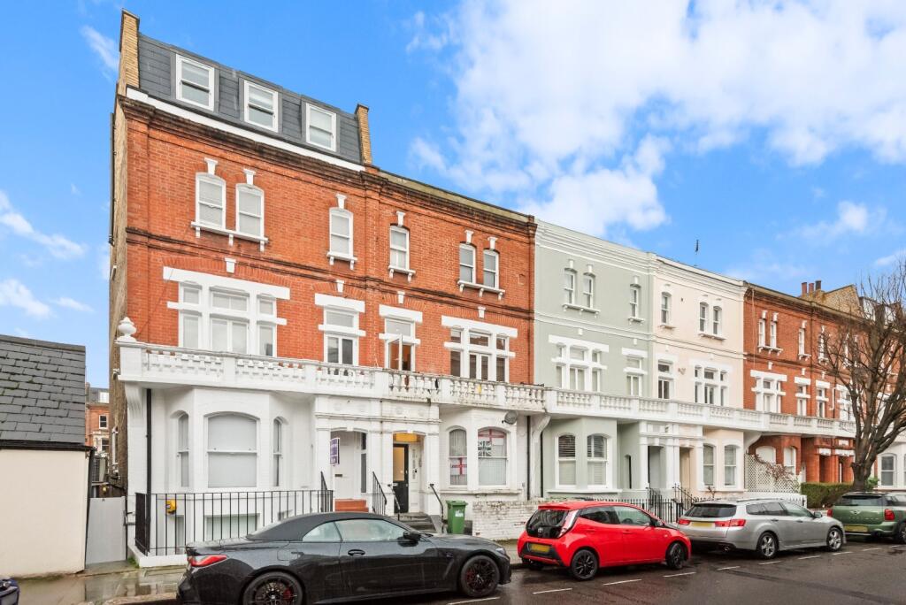 Apartment in London - More