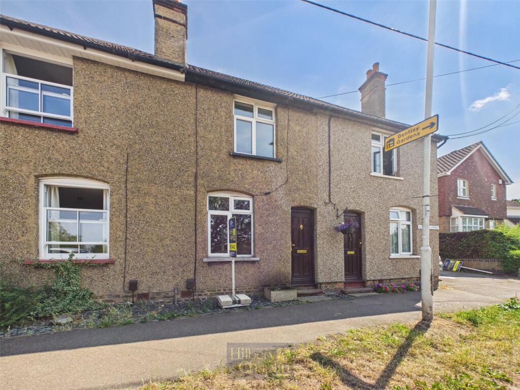 2-bed terraced on Wash Road West, Basildon, Essex, SS15, £280,000