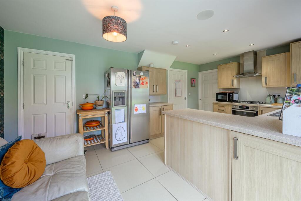 House in Dudley - View 4
