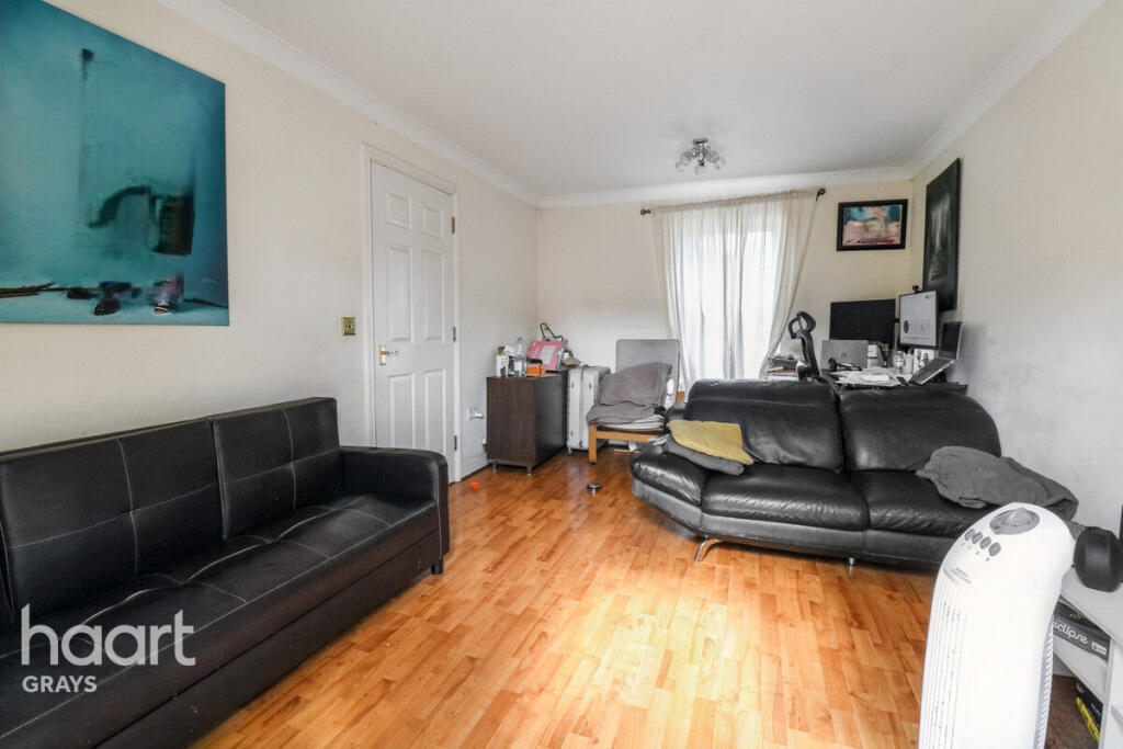 Caspian Close, Purfleet photo 2