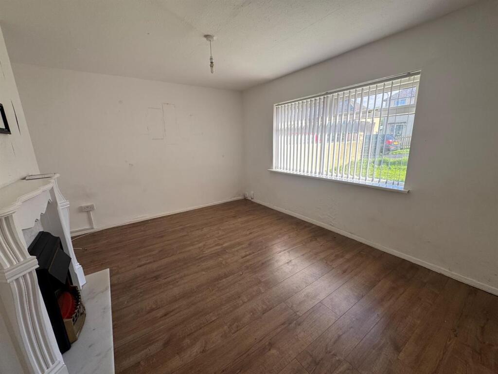 Summerlands Grove, Bradford photo 3