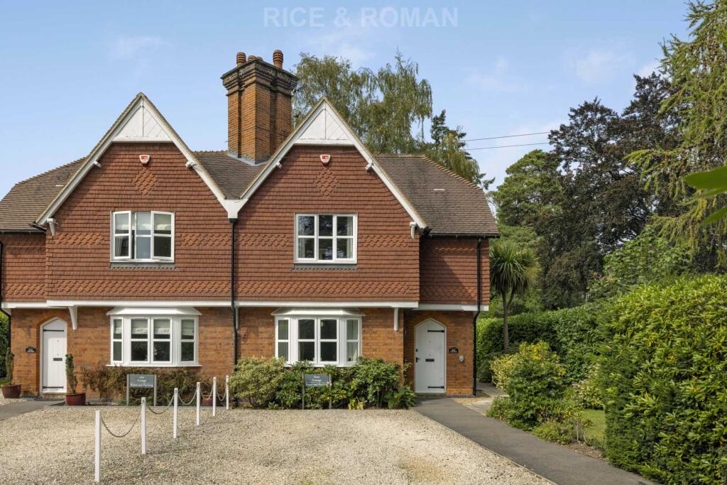 Lynwood Village, Ascot photo 2
