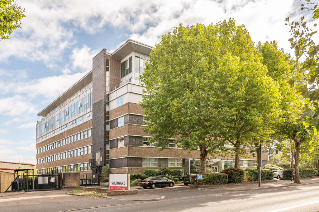 Main image of property: .London Road, Norbury, London, SW16