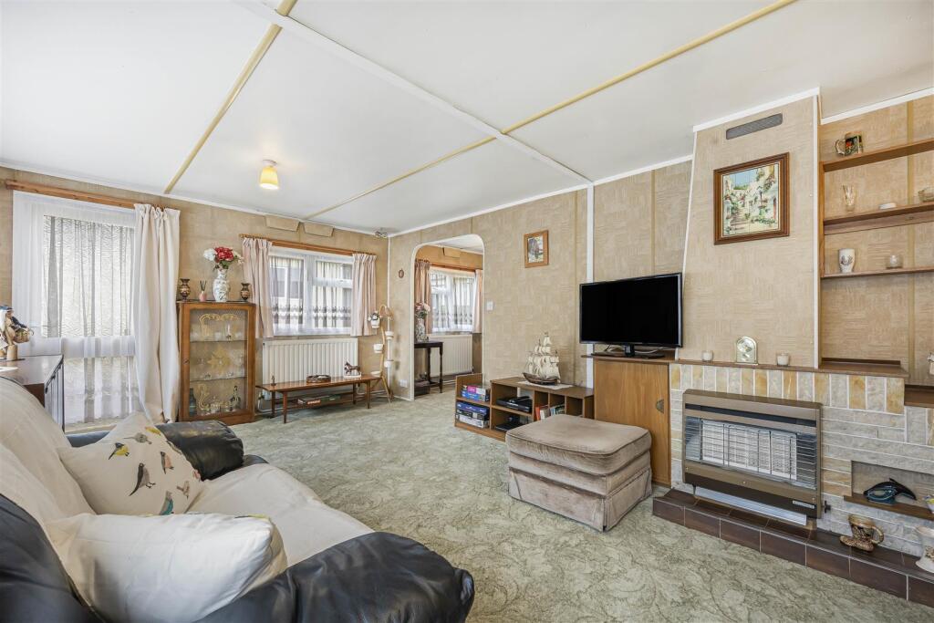 Peppard Road, Emmer Green, Reading photo 2