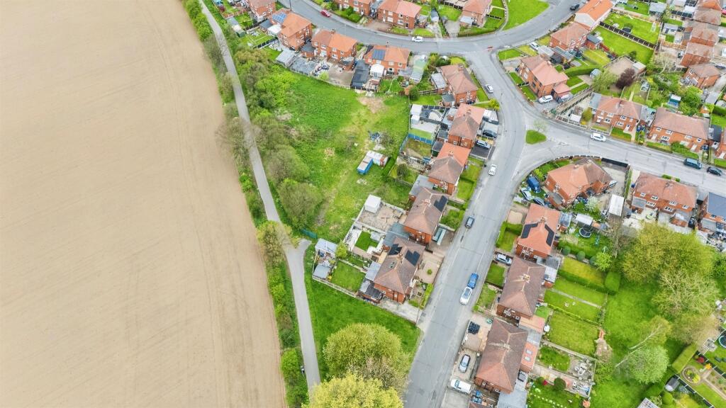 Main image of property: Kirk Cross Crescent, Royston, Barnsley