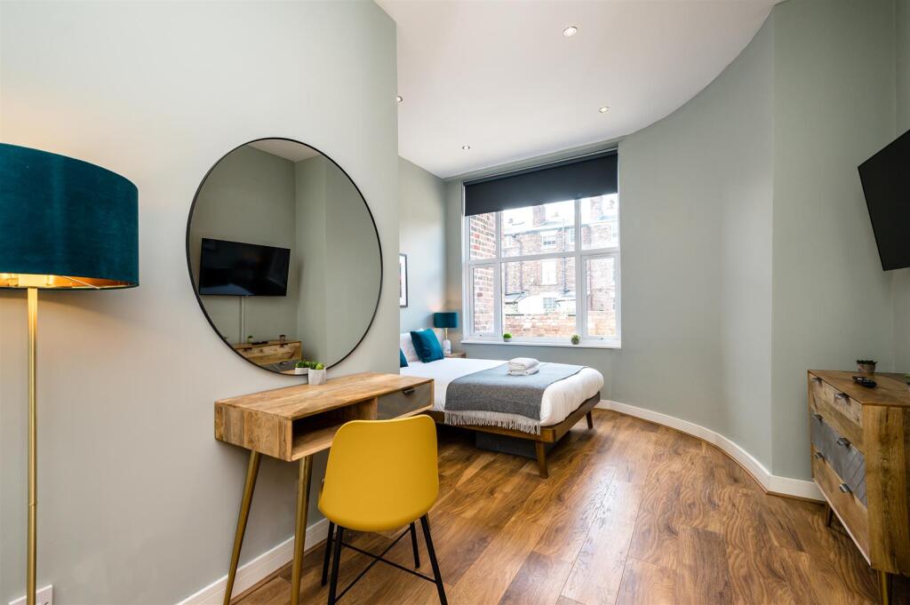 Apartment in Liverpool - View 3