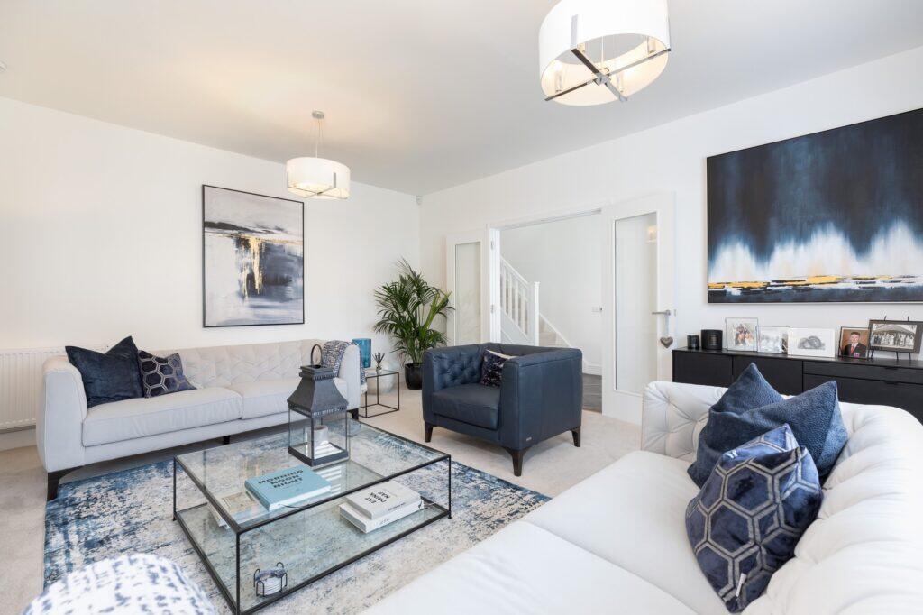 House in Newton Mearns, Stewart Gardens, Maidenhill - More