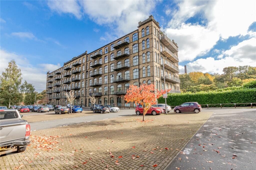 1-bed flat on Titanic Mill, Linthwaite, Huddersfield, West Yorkshire, HD7, £100,000