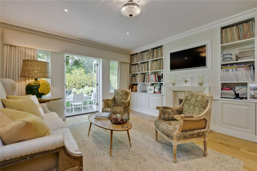 Eriswell Crescent, Burwood Park, Walton-On-Thames, Surrey, KT12 - View 5