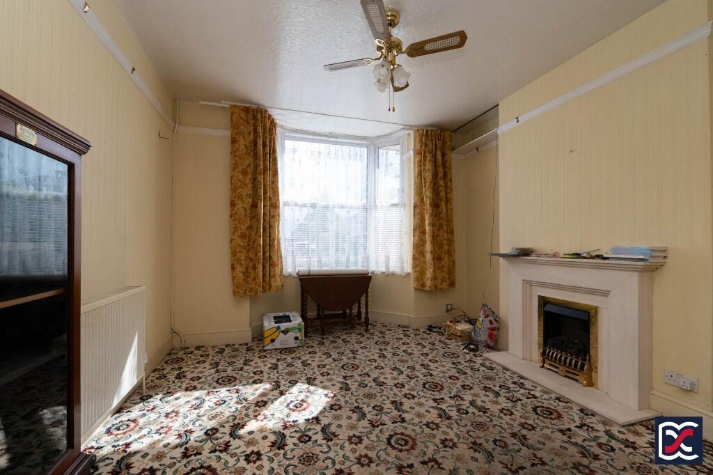Queens Road, Wollaston, NN29 photo 2