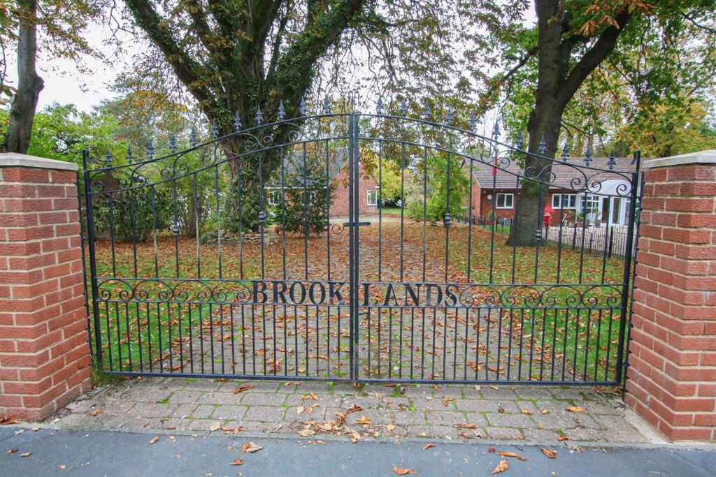 York Road, Scawthorpe, Doncaster photo 2