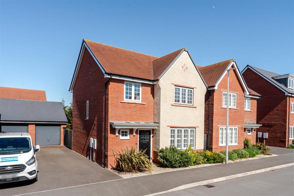 Main image of property: Four bedroom detached house on the popular Chestnut Park in Yatton