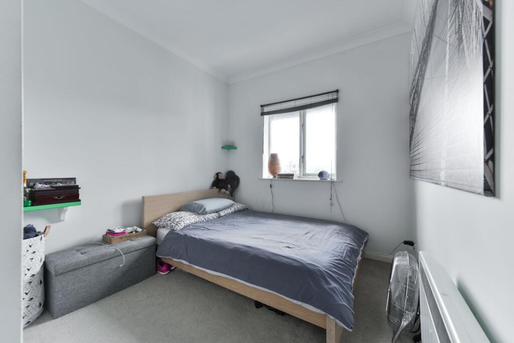 Apartment in London, Royal Borough of Kingston upon Thames - View 4