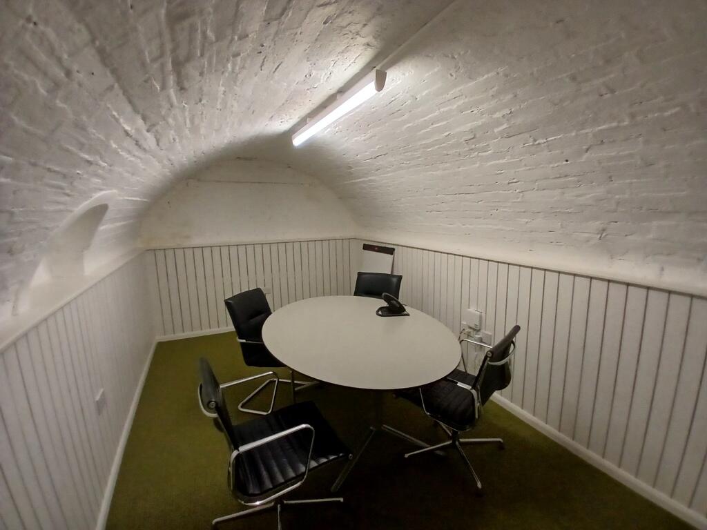 Photo 25