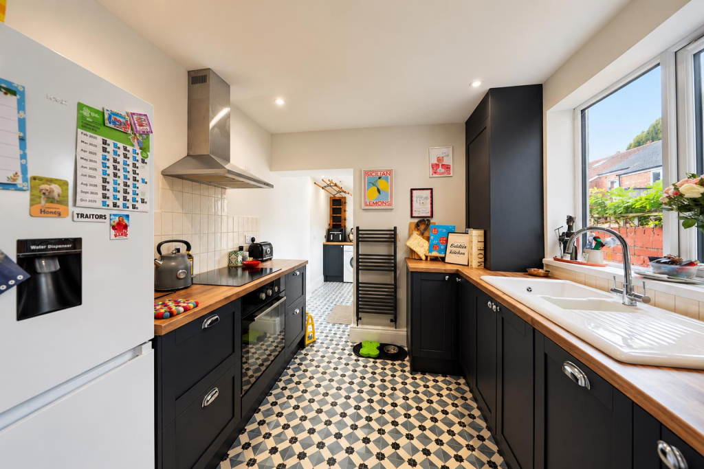 House in Hull - View 3