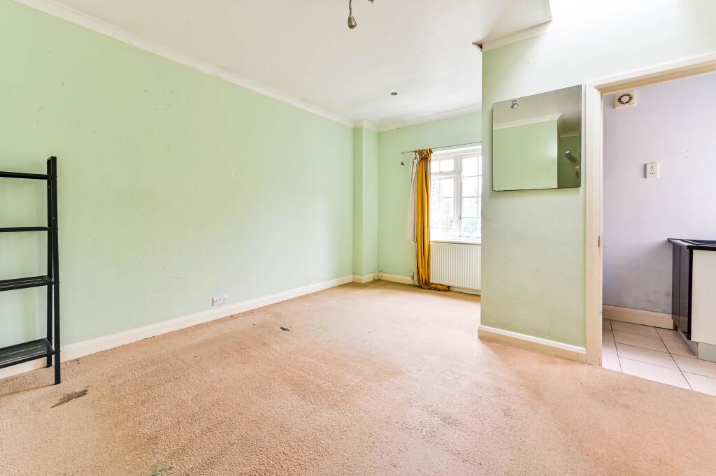 Apartment in Kingston upon Thames, Surbiton - View 5