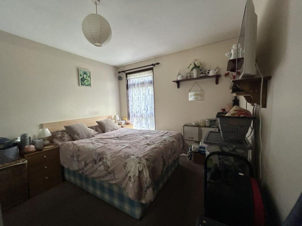 Apartment in Twickenham - View 5