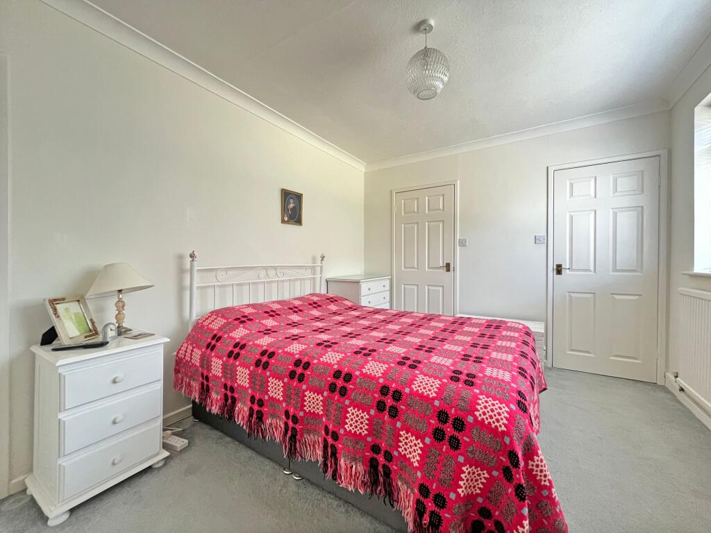 House in Gloucester - View 4
