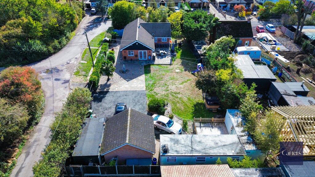 Meadow Way, Wickford, Essex, SS12 photo 2