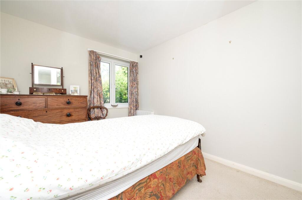 Apartment in St Albans - More