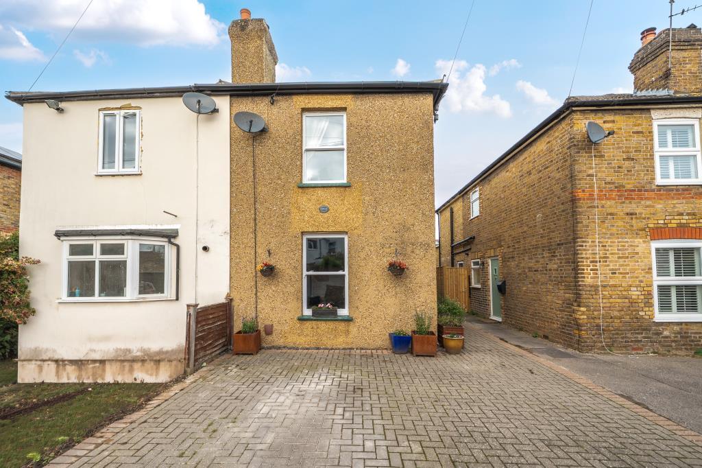 2-bed semi-detached on Maidenhead, Berskhire, SL6, £400,000