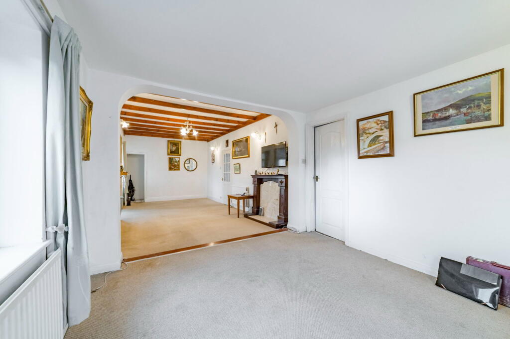 House in Tameside, Greater Manchester - View 4