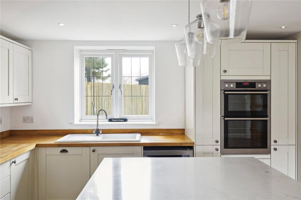 House in Hemel Hempstead - View 3