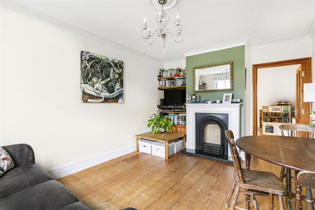 House in Cambridge, Cherry Hinton - More