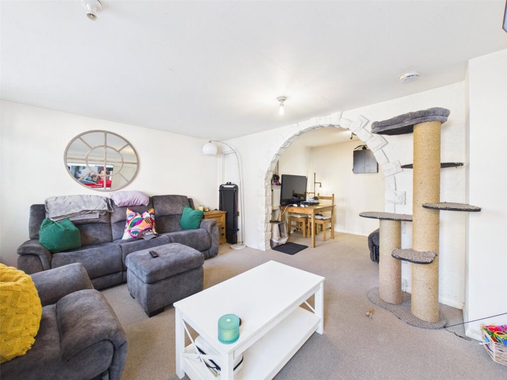 Apartment in Derby - View 2