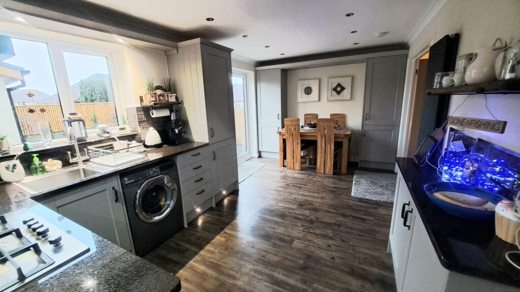 Rhodfa Brynrhos, Glanamman, Ammanford, SA18 1JF photo 2