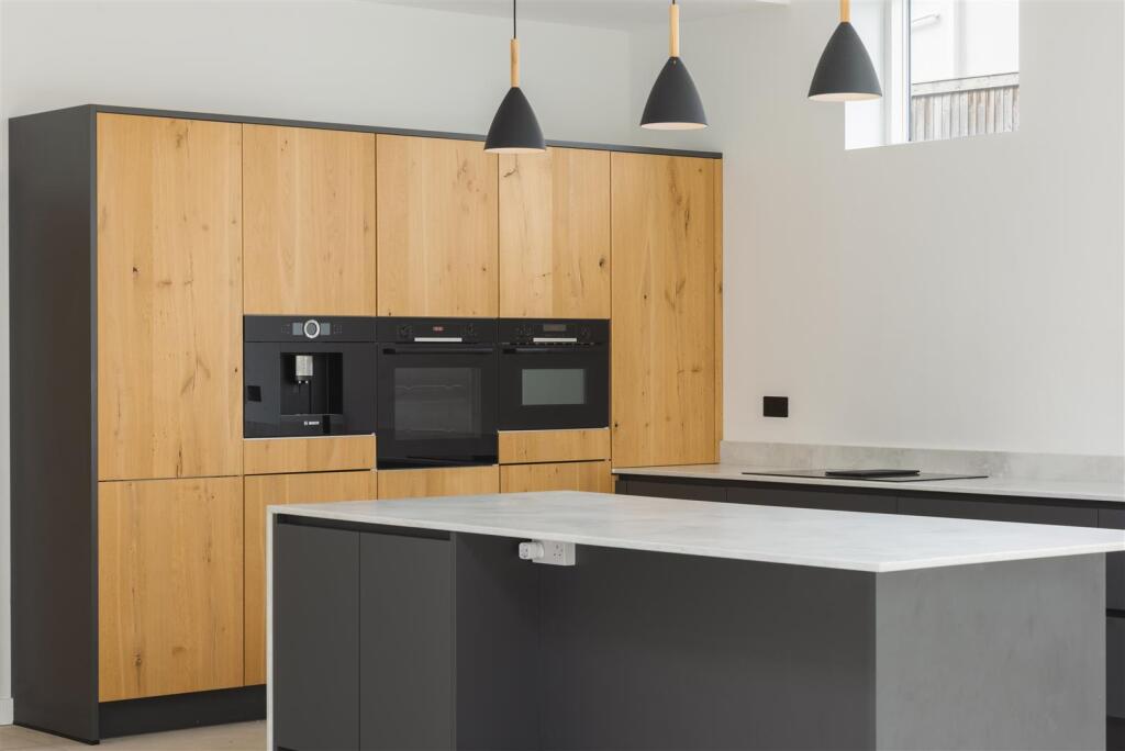 House in Leeds - View 4