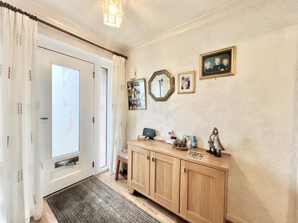 Bellingham Close, Bury, Greater Manchester, BL8 photo 3