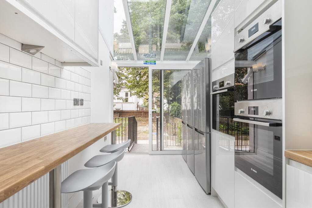 1 bedroom house share for rent