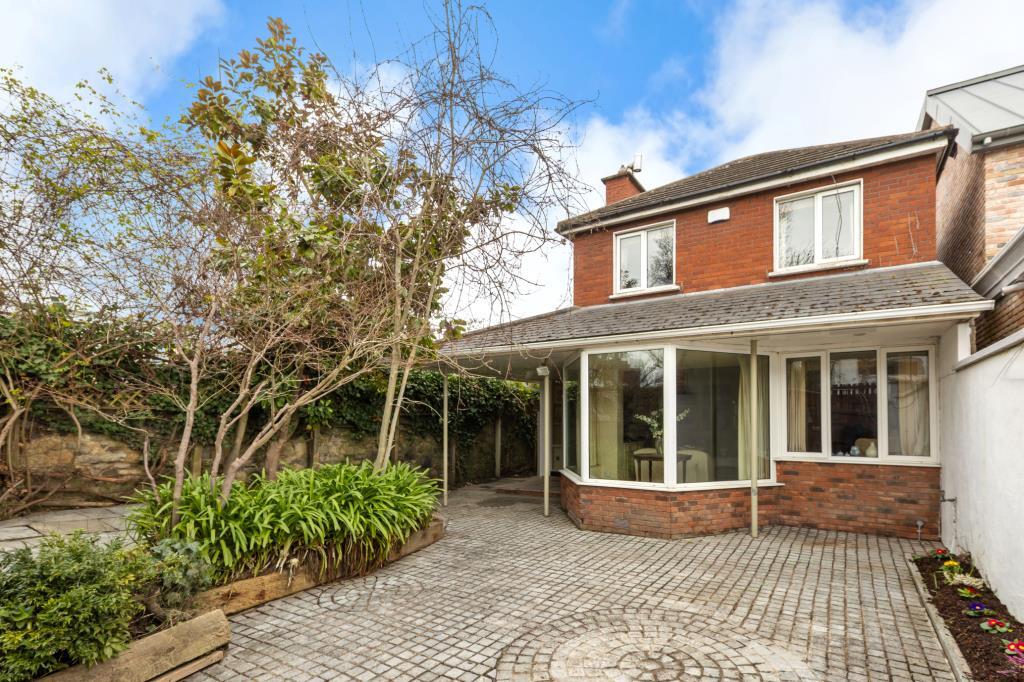 Main image of property: 1 Heytesbury Lane, Ballsbridge, Dublin 4, D04 C2R4