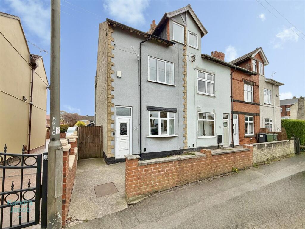 3-bed terraced on Hill Top, Bolsover, Chesterfield, £175,000