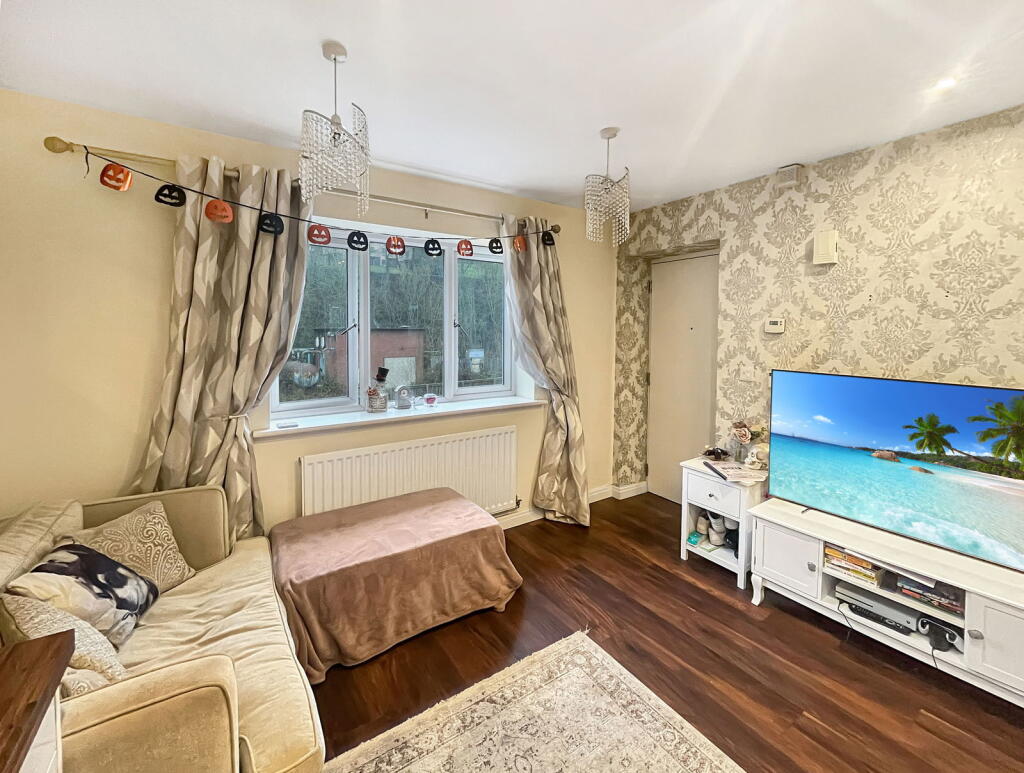 12, Brooke Close, Sheffield,  S36 2AH photo 3