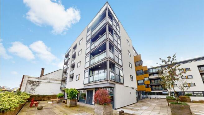 Unit 6, Angel Wharf - TWlBbFpJUOQoU3wTyYVU.jpg