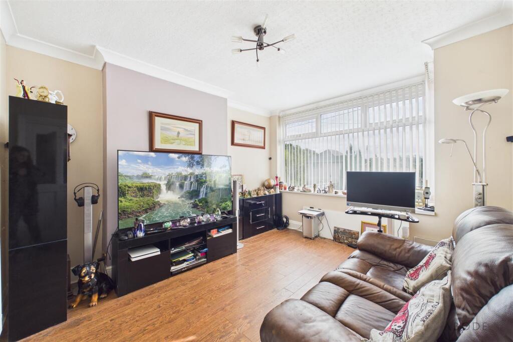 House in Stoke-on-Trent - View 4