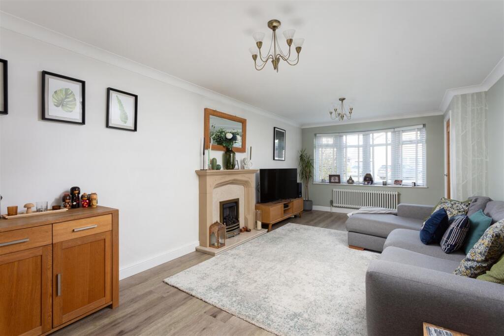Eastfield Avenue, Haxby, York photo 4